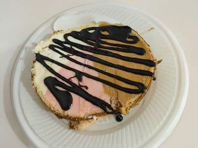 Postre c/ pionono tradicional.