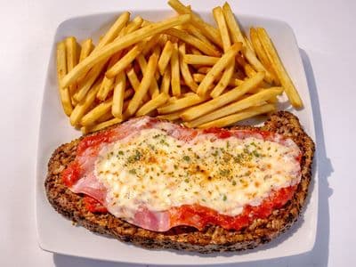 Milanesa napolitana con fritas