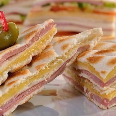 Sándwich tostado americano