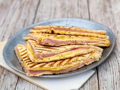 Tostado De Jamón Y Queso