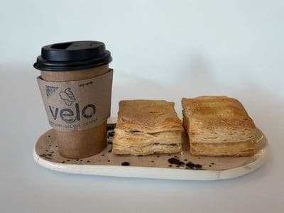 Cafe con leche + 2 tortitas