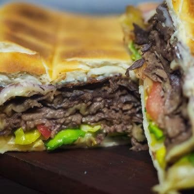 Promo - 2 sándwiches de lomo especial y papas fritas