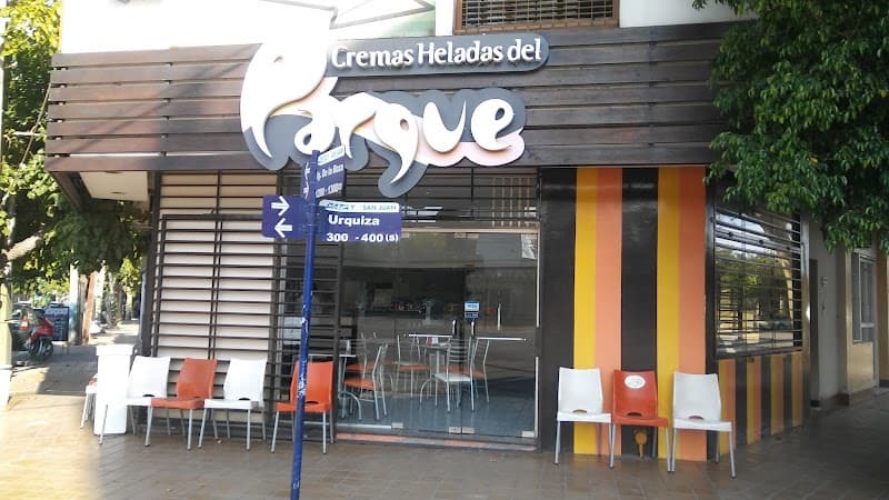 Heladeria Del Parque - ( Frente Al Parque )
