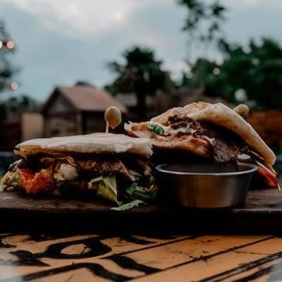 Promo 2 pilontes + papas