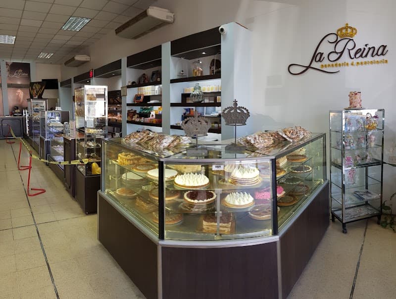 La Reina Panadería y Pastelería
