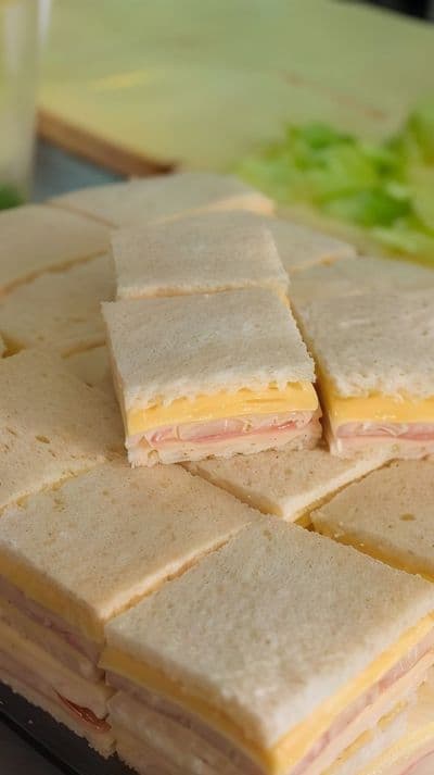 Sandwiches de jamon y queso x 12