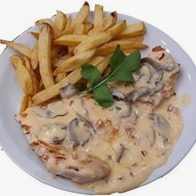 Bife de pollo al champiñón