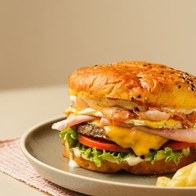 Burger bacón + papas