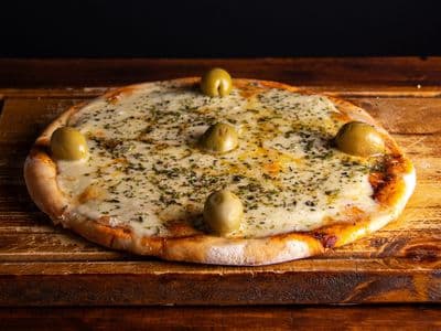 Pizza Muzzarella (4 Porciones)