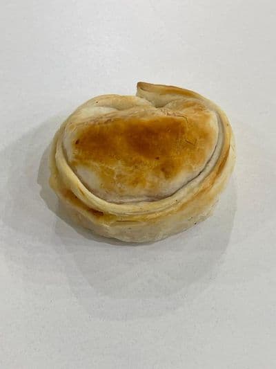 Empanada de jamon y queso