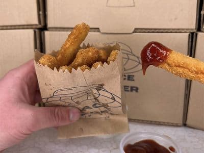 ET fingers (x10) + dip BBQ