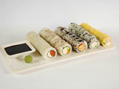 Combo Max 40 + 3 empanadas chinas de regalo.