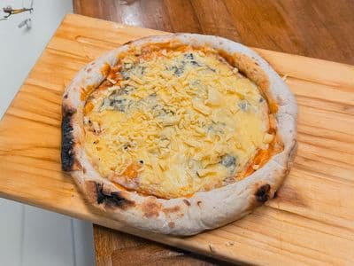 Pizza Cuatro Quesos