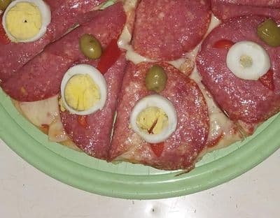 1/2 pizza a la calabreza